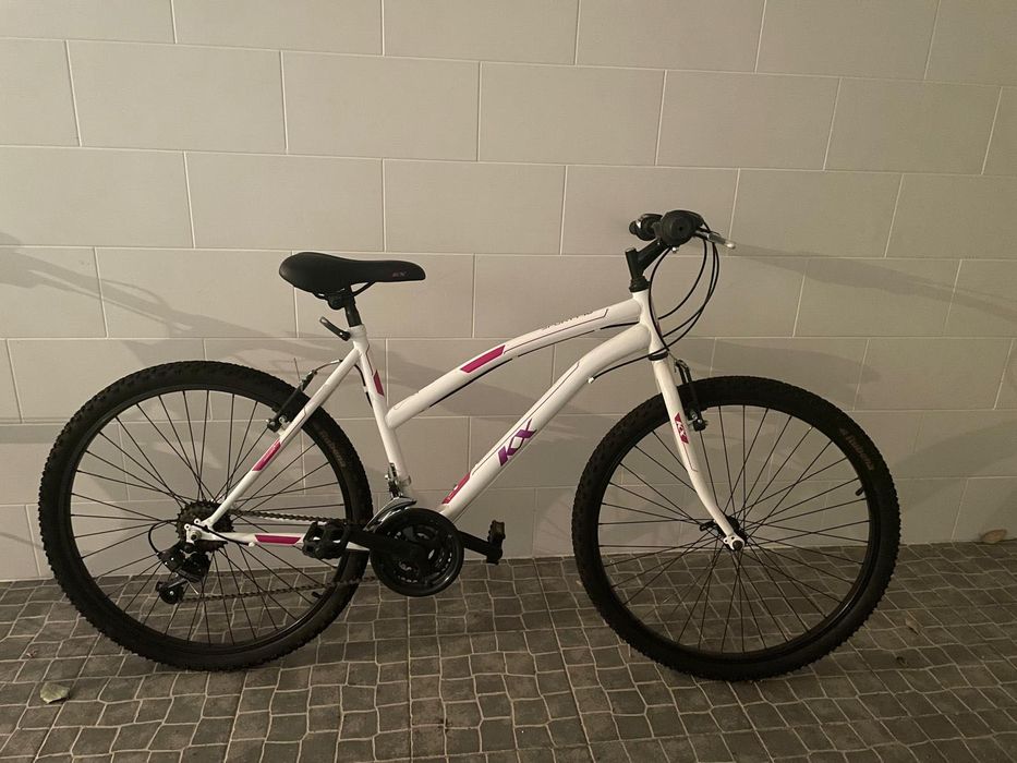 Bicicleta de Mulher Nova