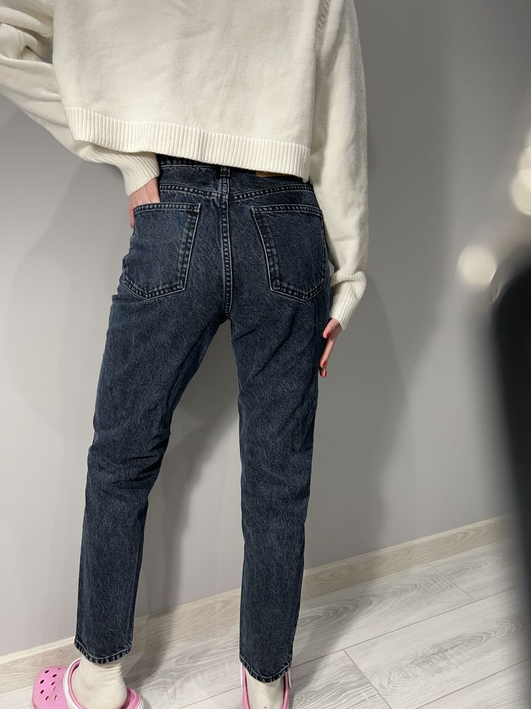 Продам джинсы Zara в идеальном состоянии