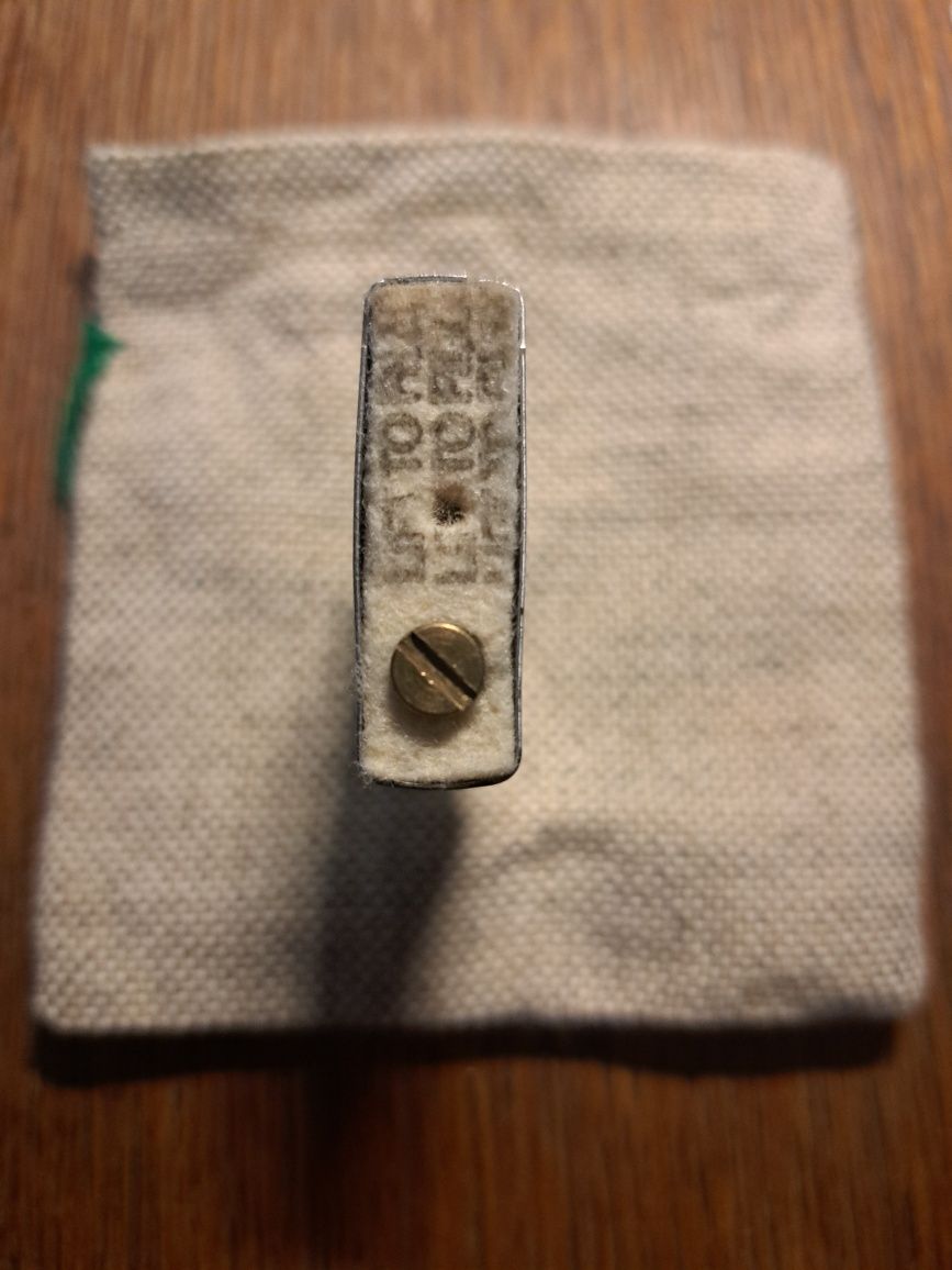 Zapalniczka Zippo, stara sprzedam lub zamienie na łańcuszek ze srebra.