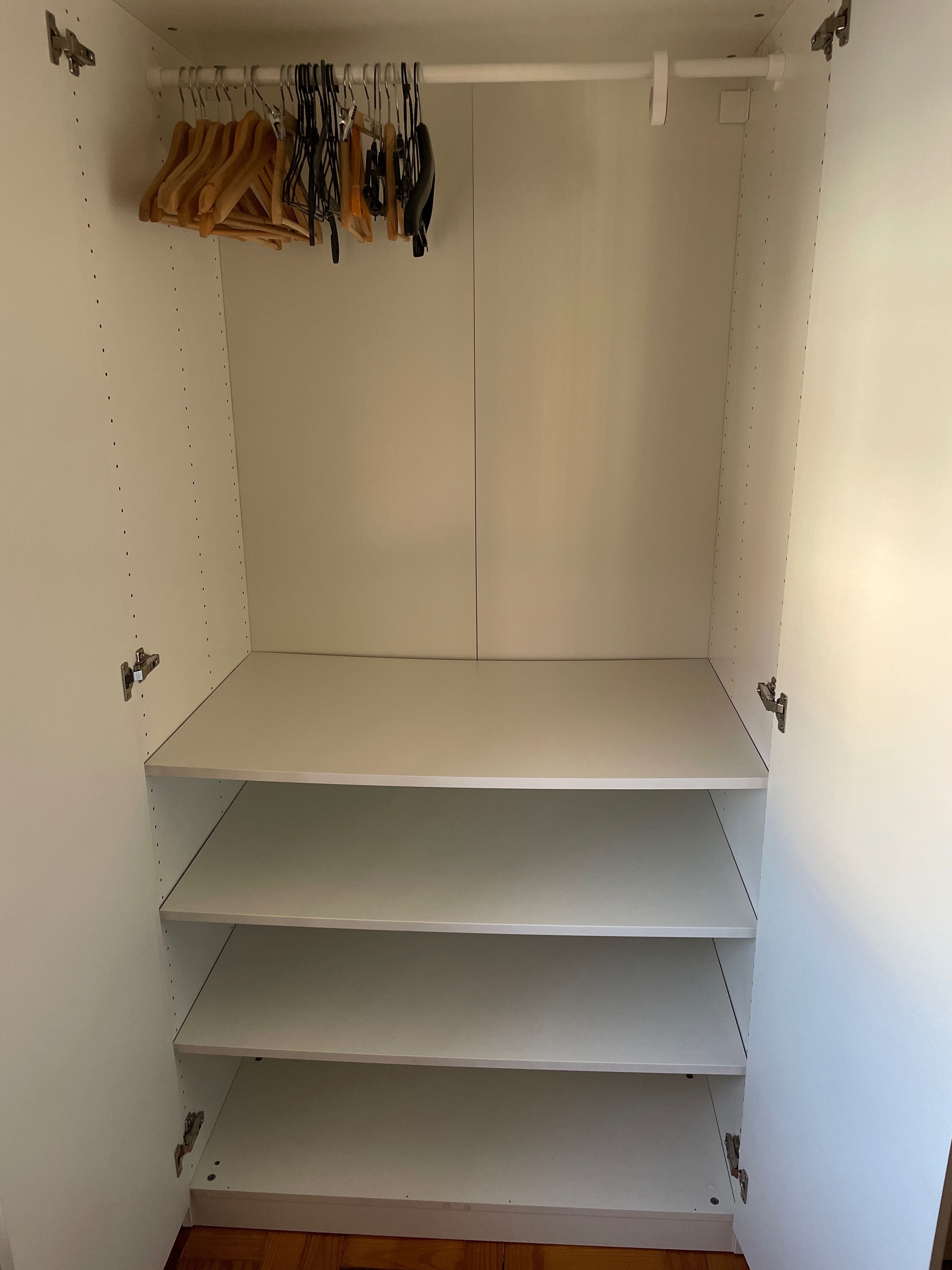 Roupeiro IKEA 3 portas