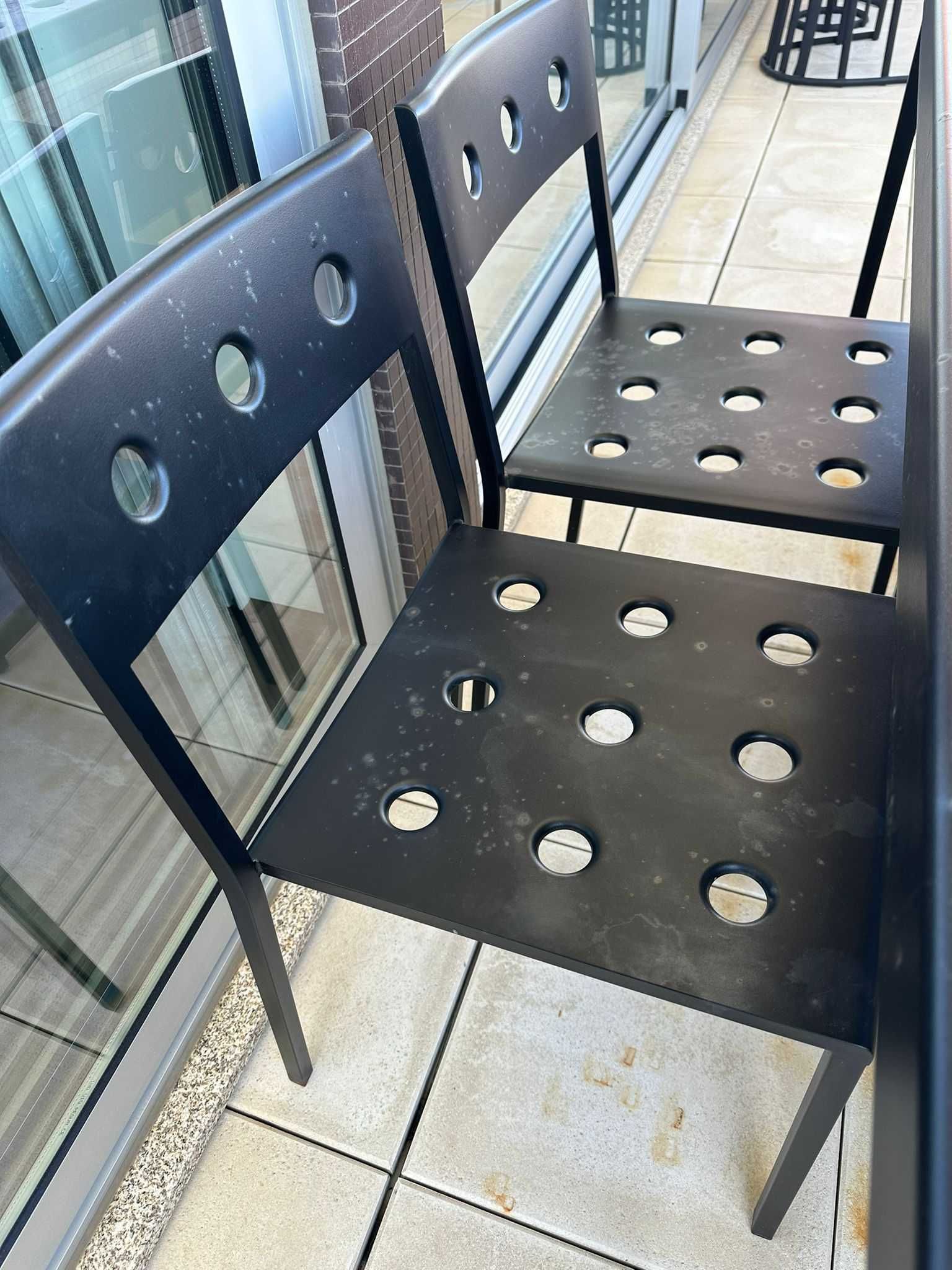 Conjunto exterior mesa e cadeiras marca HAY - Balcony