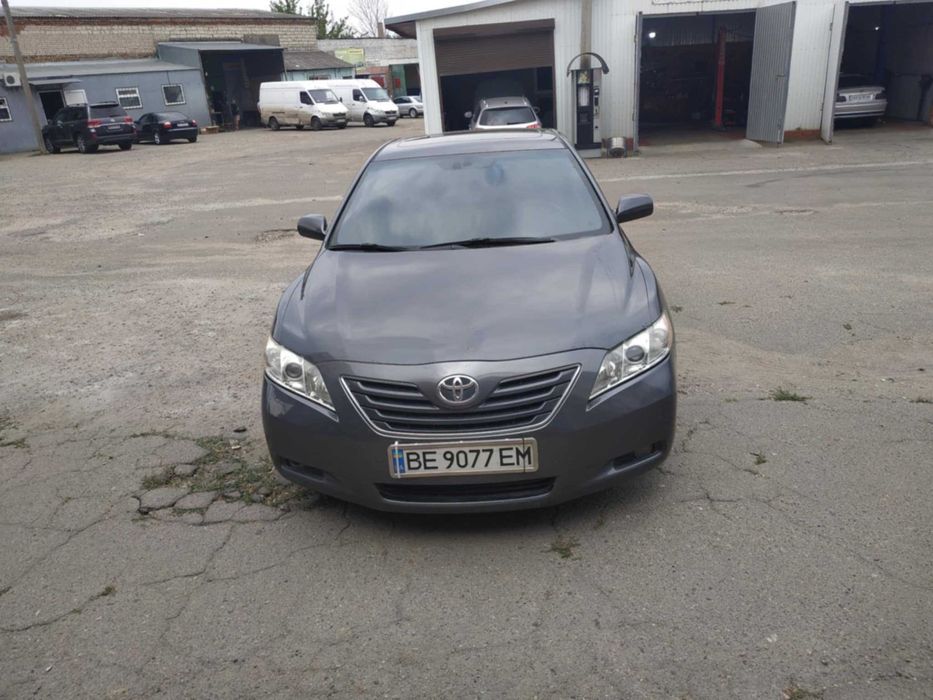 автомобіль марки  Toyota Camry 2006 рік випуску обєм двигуна 3,5