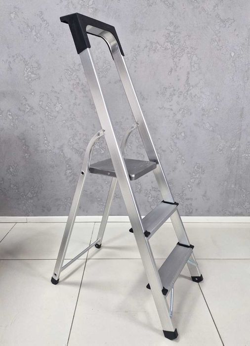 Драбина алюмінієва, стремянка 3 сходинки  Gut Meister APL-13063