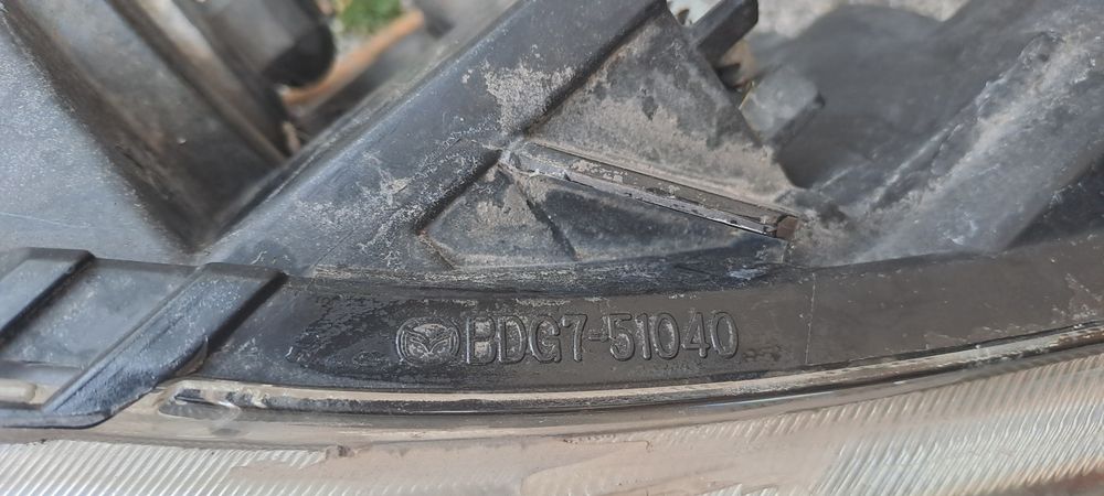 Lampa lewa przód Mazda 3 BL