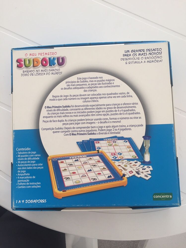 Jogo de Tabuleiro Sudoku da concentra