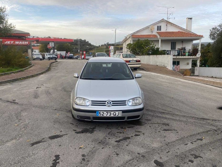 Golf MK4 ano 2000 motor 1.4 gasolina carro em perfeito estado