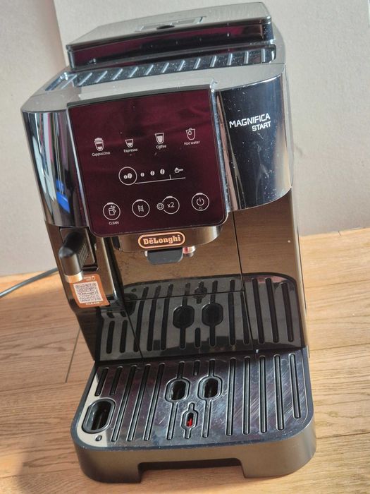 Ekspres do kawy Delonghi Magnifica Start ECAM 220.60.B