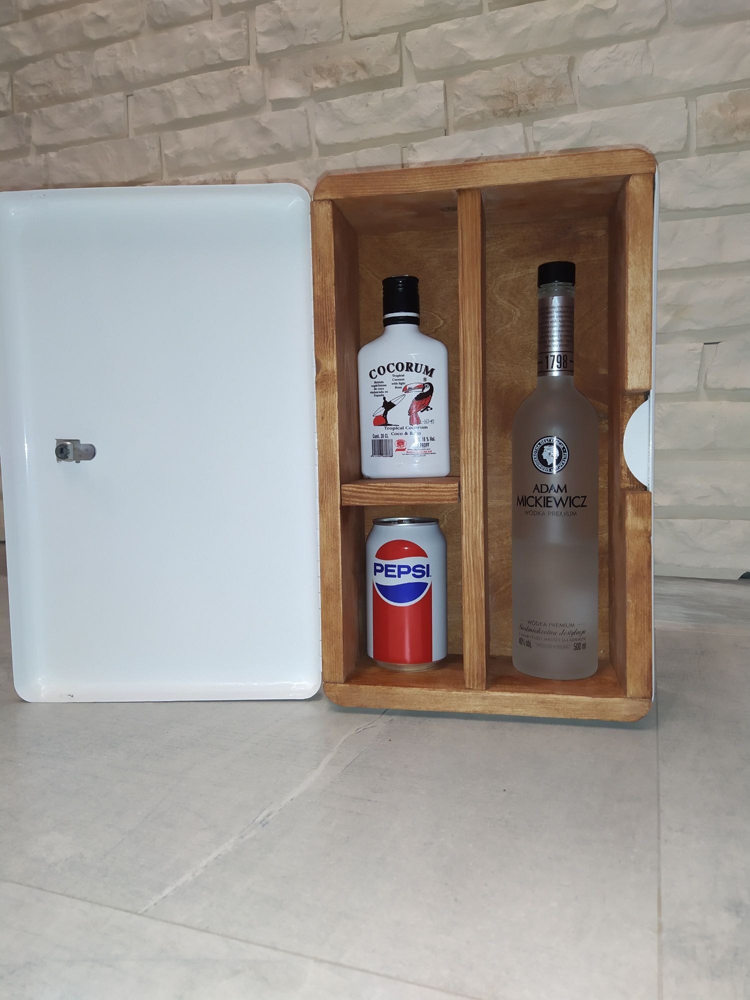 Barek alkohol kanister apteczka super prezent 18stka kawalerski orygi