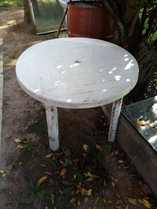 Stół stolik ogrodowy biały plastikowy można dołączyć parasol