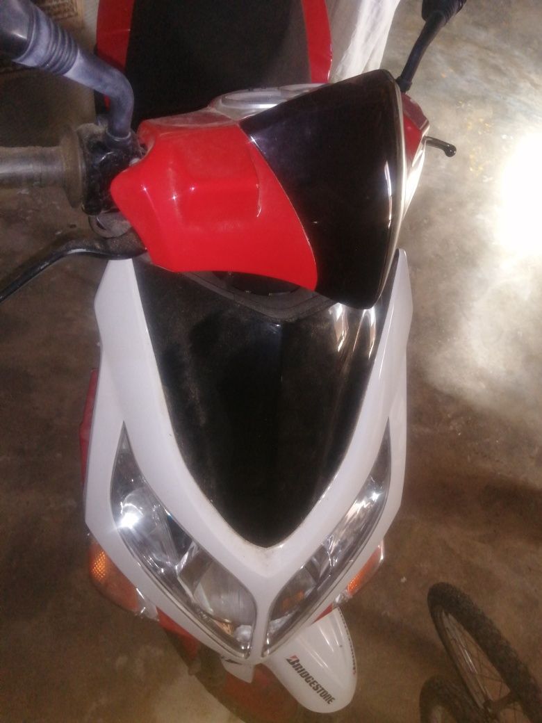 Scooter pgo gmax 125