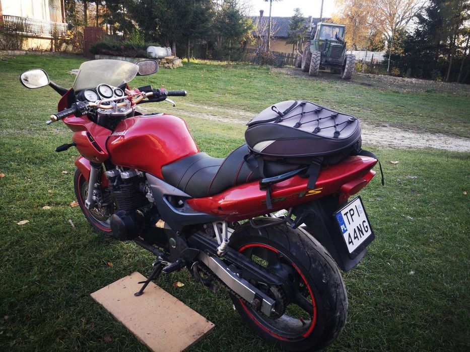 Motocykl Kawasaki ZR7