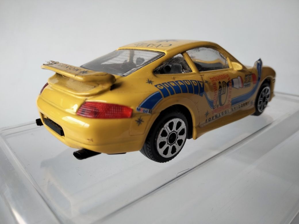 1/43 Porsche 911 Carrera Racing (2000)