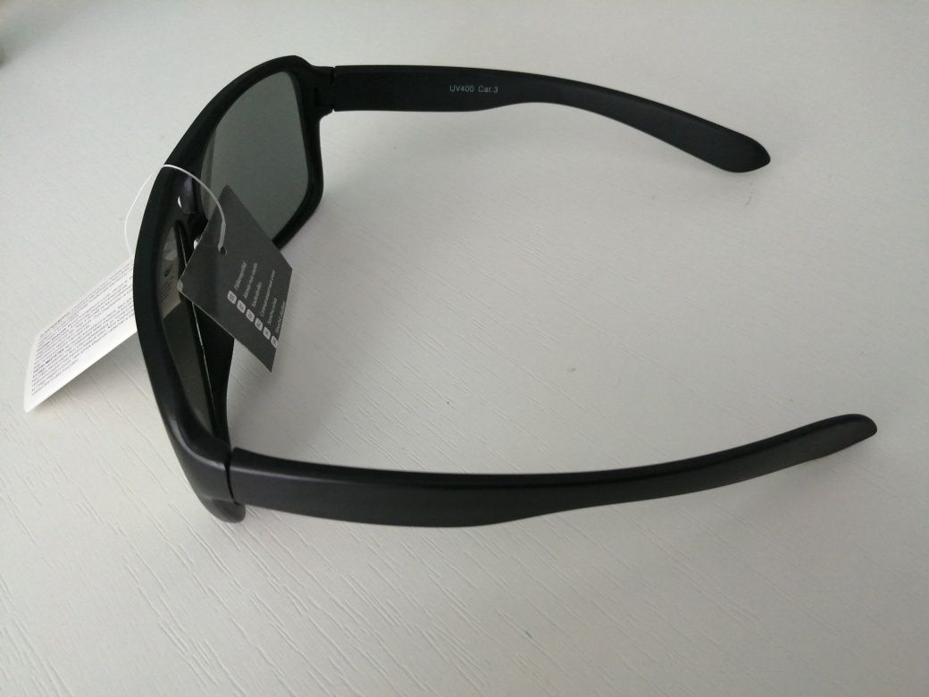 Nowe czarne okulary męskie przeciwsłoneczne
