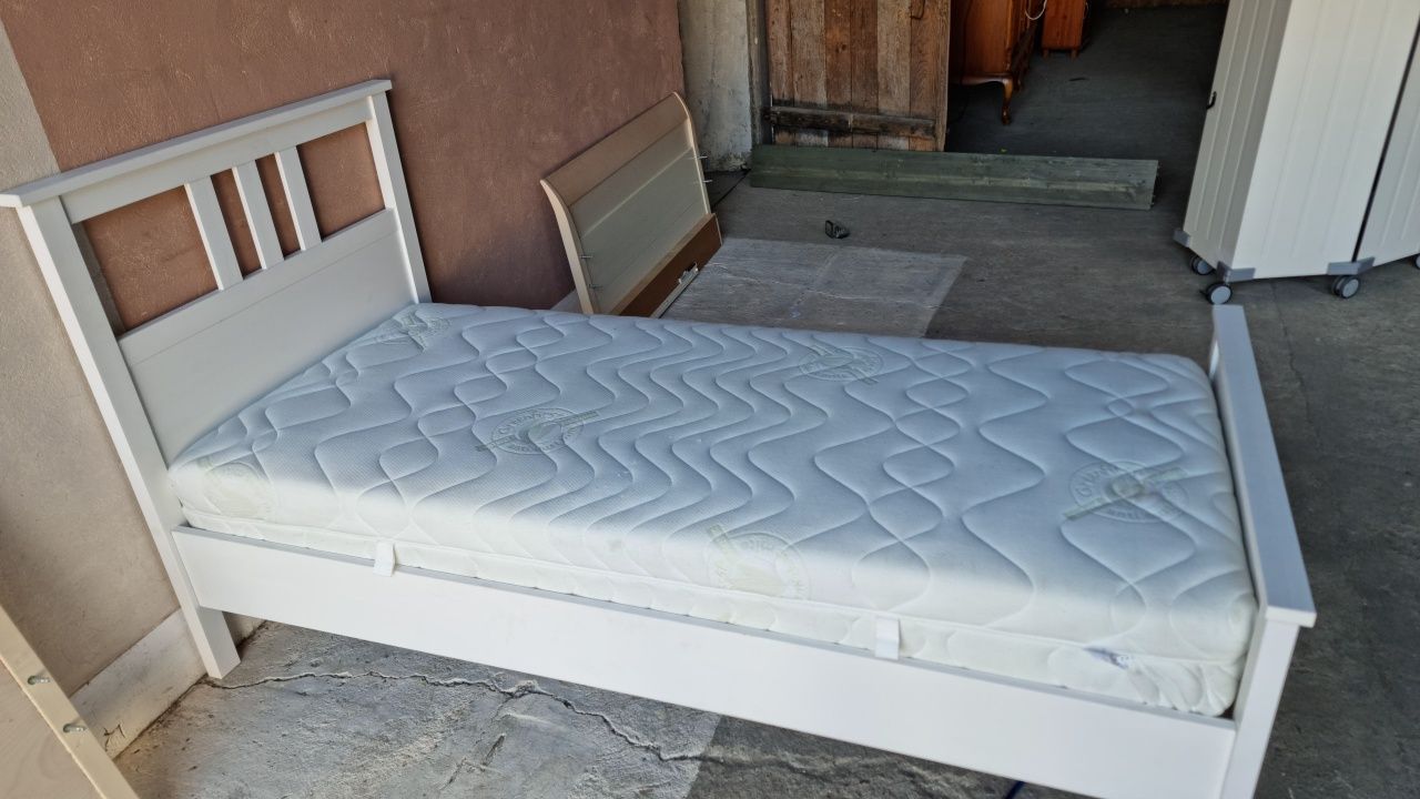 Łóżko pojedyńcze Ikea Hemnes