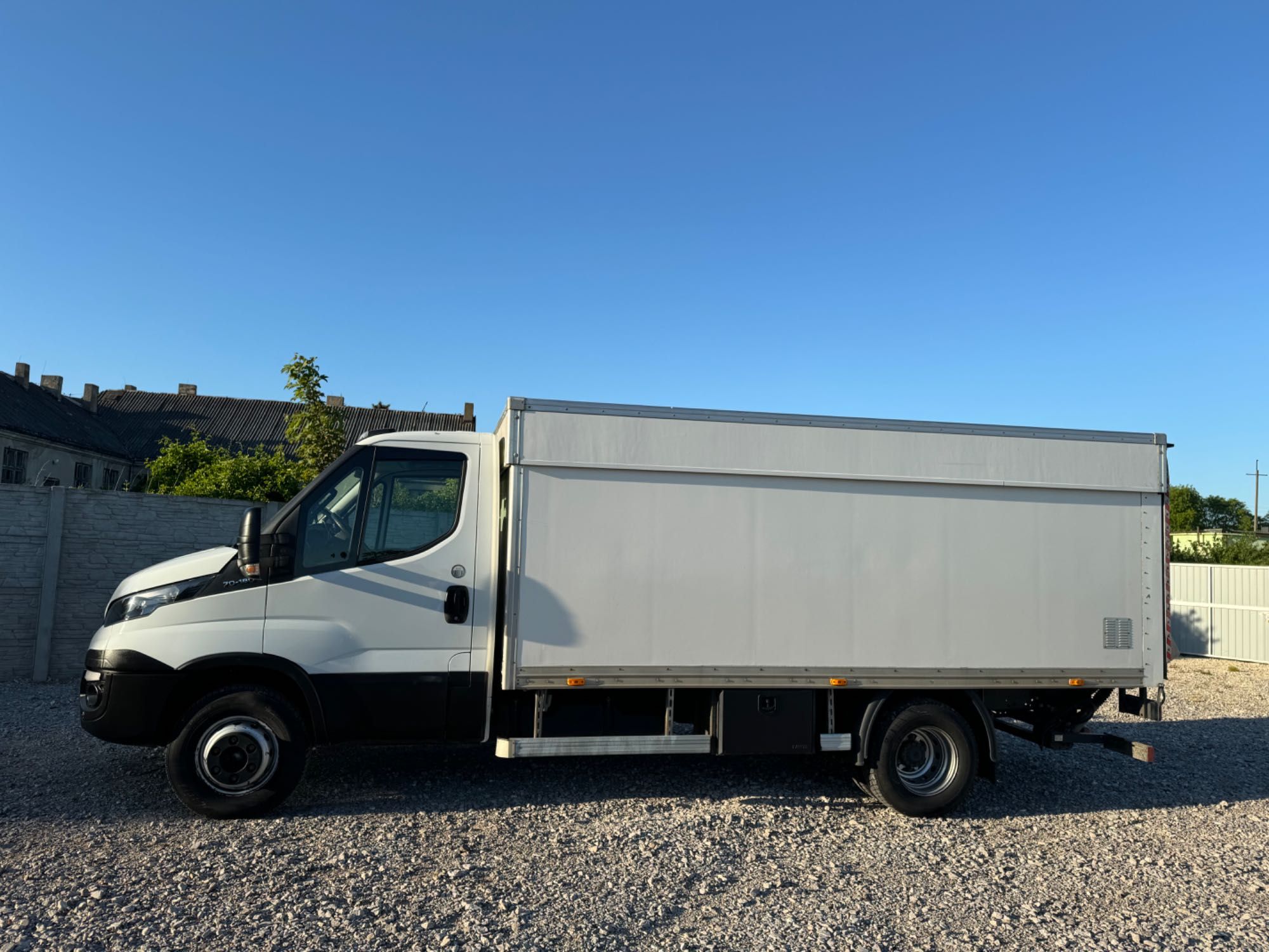 Iveco 70c18 izoterma winda bardzo dobry stan