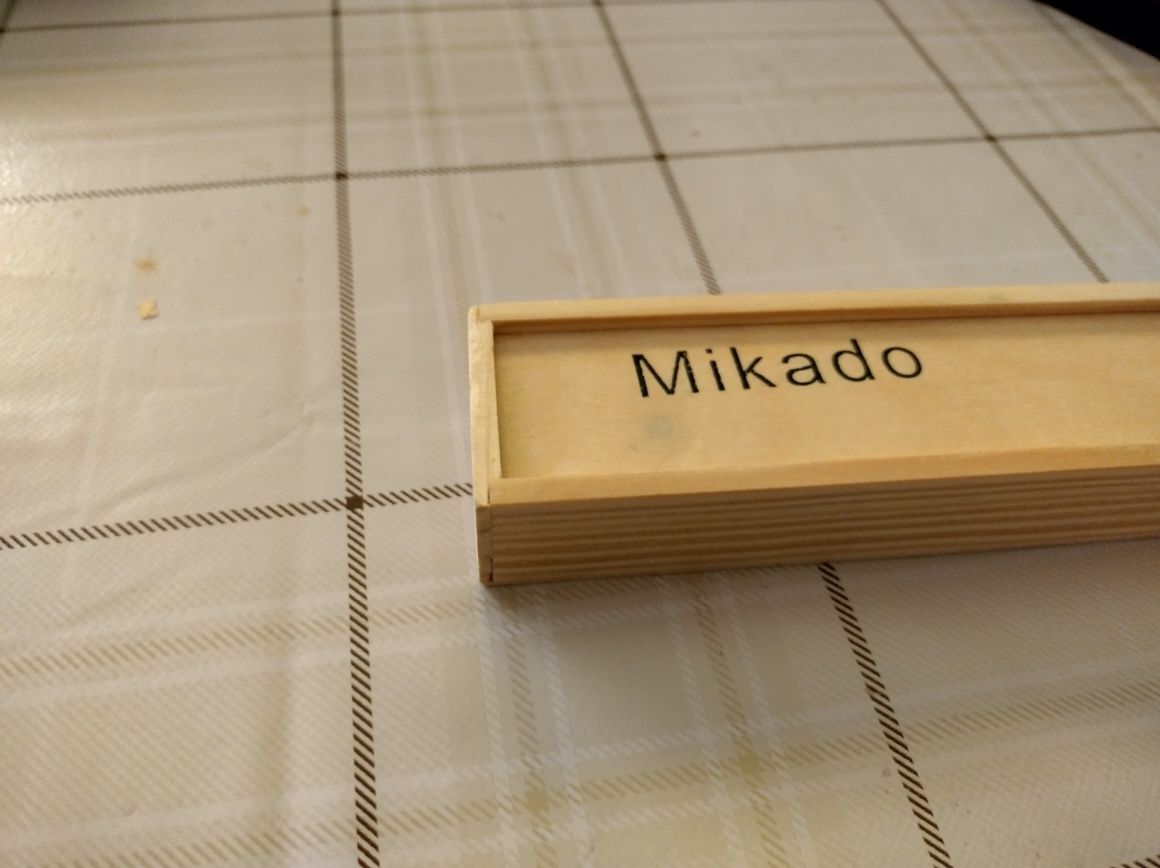 Gra bierki drewniane - Mikado .