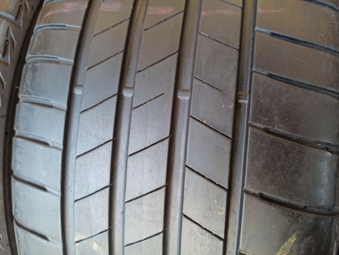 Летняя резина  255/45 R18 Bridgestone Turanza T005