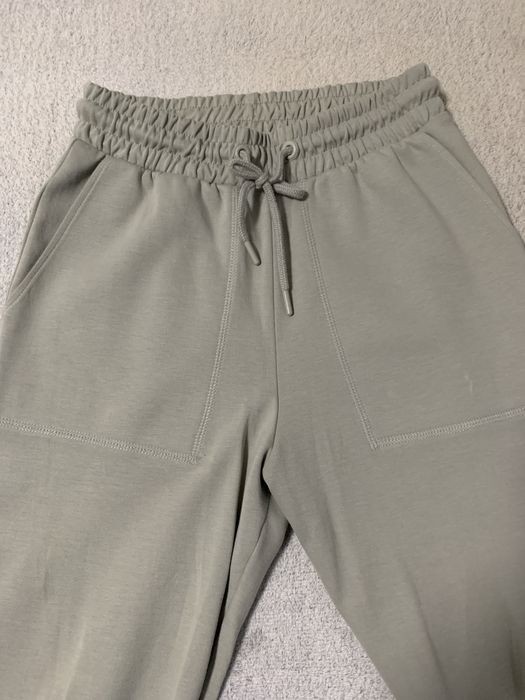 Костюм жіночий MNG