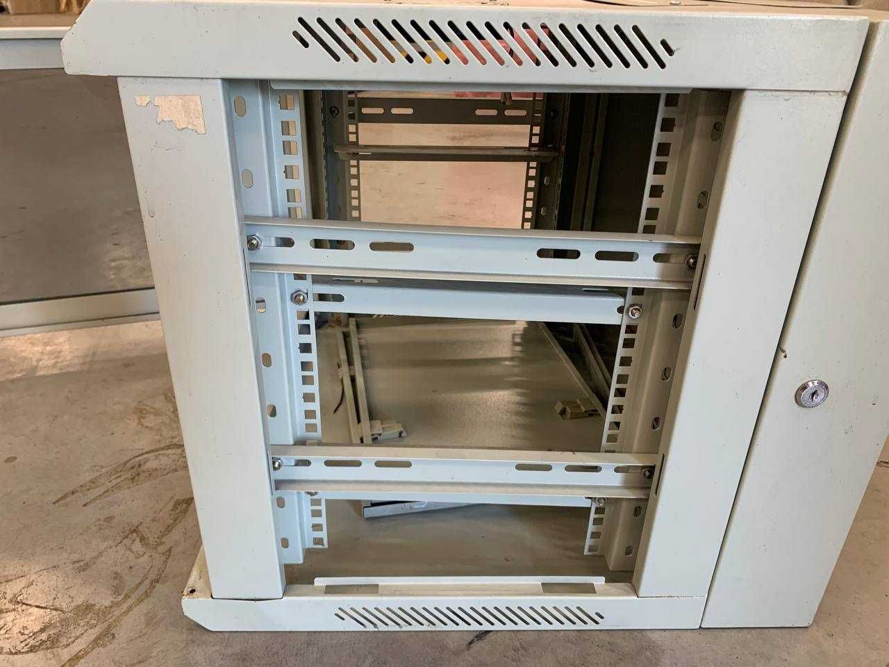 Шафа настінна серверна  600 x 480 x 500