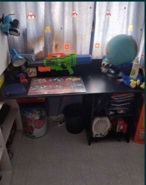 Mobília de quarto (150€)