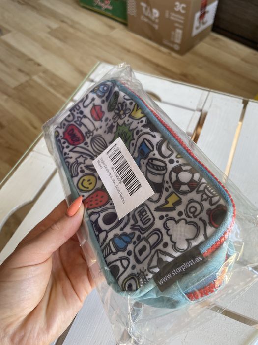 Piórnik młodzieżowy do szkoły dwie komory zamek NOWY