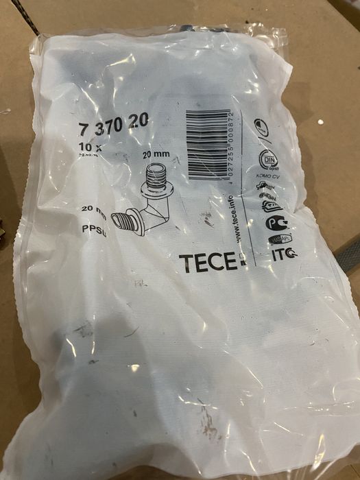 Уголок 20 PPSU  под натяжную гильзу TECE Германия