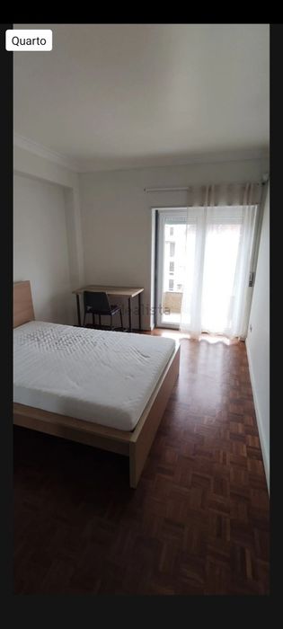 Aluguer quarto torres vedras