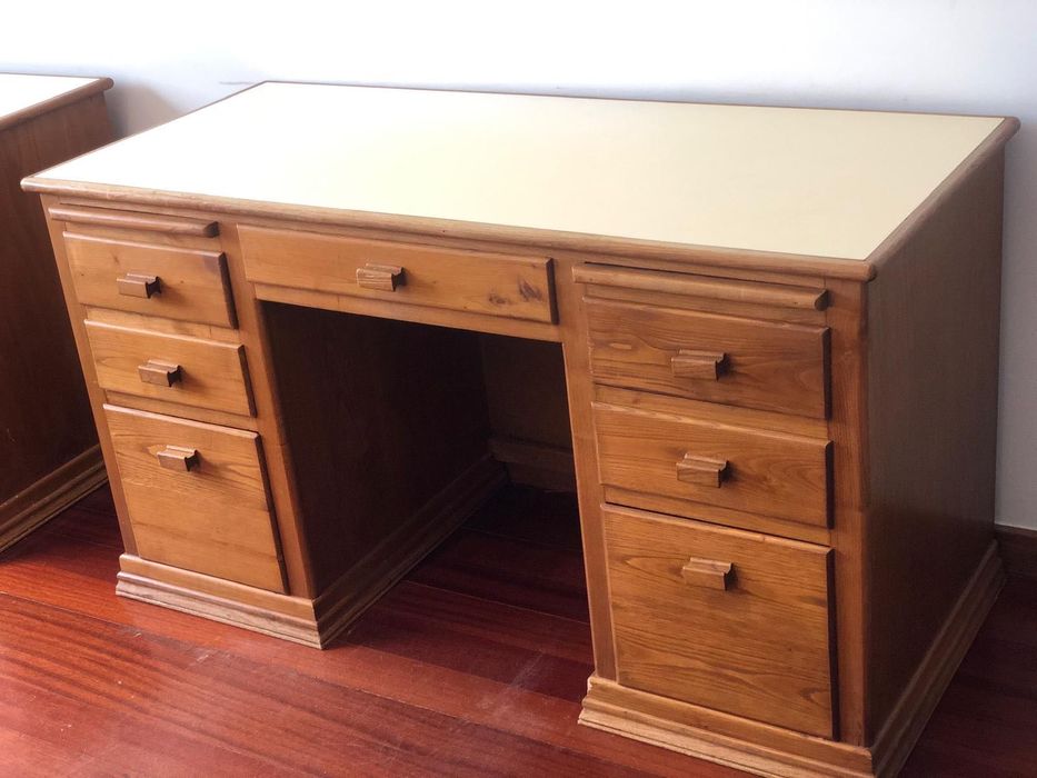 Secretaria madeira maciça