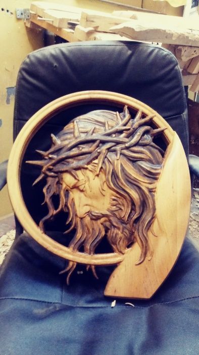 Jezus-Plaskorzezba-Drewno