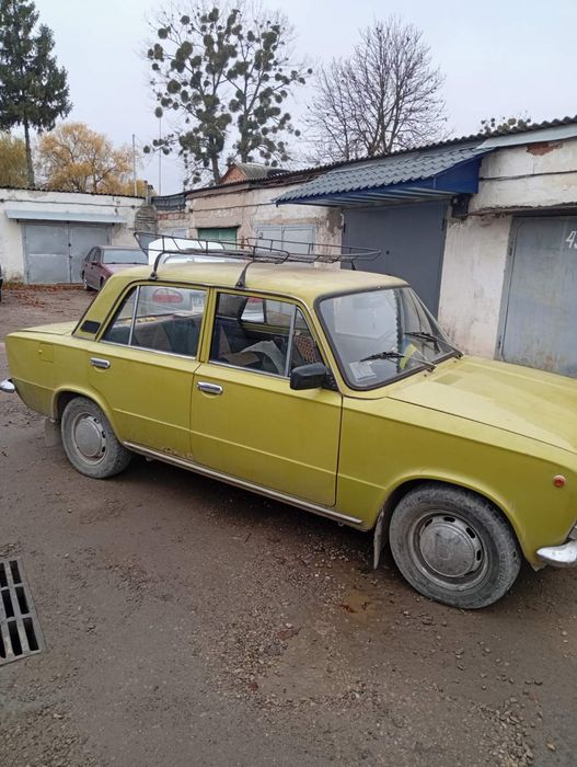 Продам ваз 21011