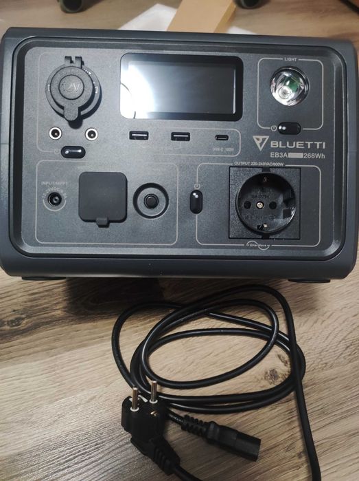Зарядна станція Bluetti EB3A