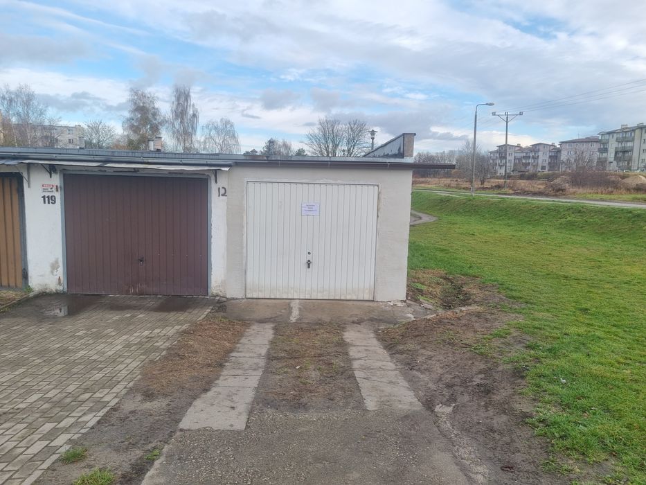 Garaż sprzedam z kanałem