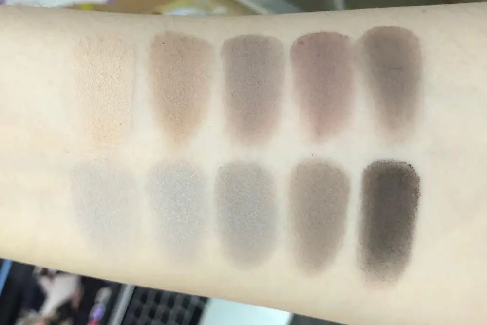 rom&nd – Dusty Fog Garden palette