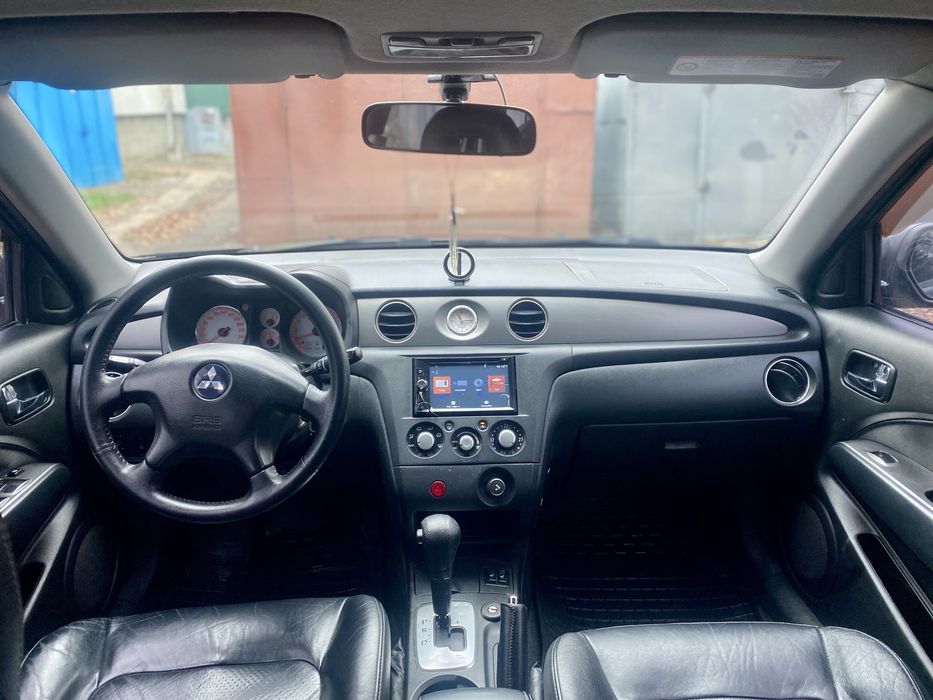 митсубиси Аутлендер 2.4 газ бензин автомат