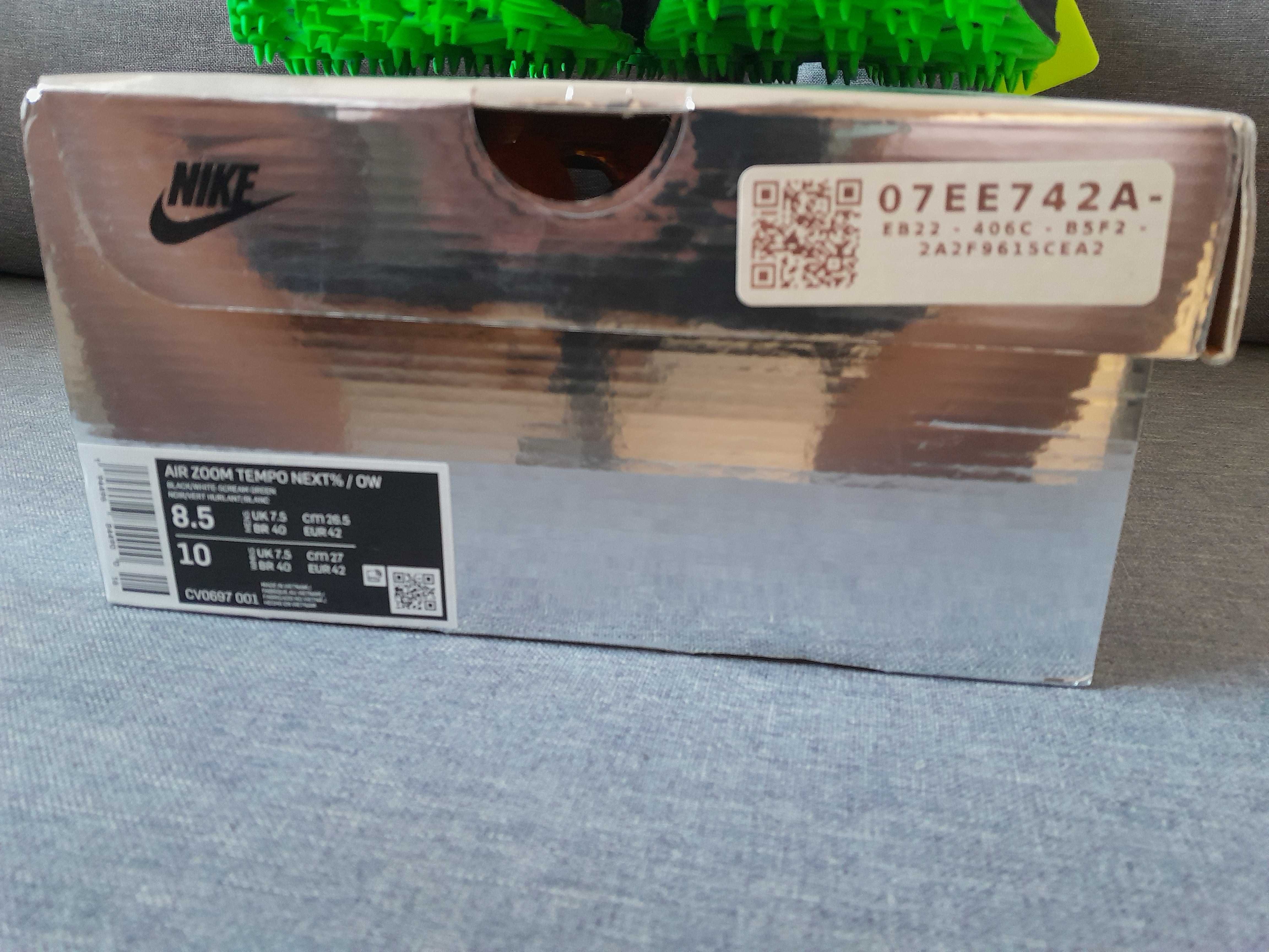 Nike Air Zoom Tempo Next% Flyknit Off-White Black Scream Green