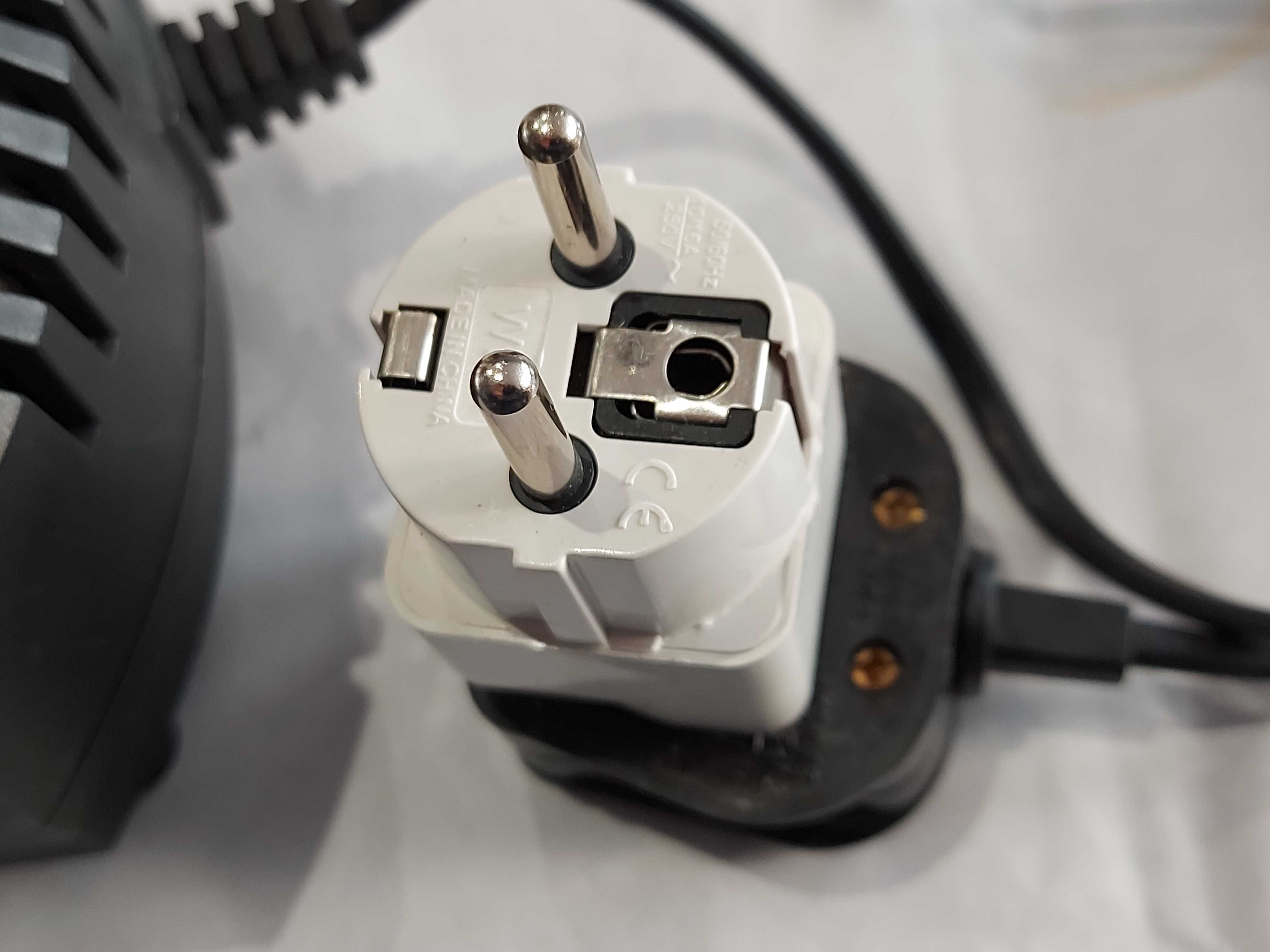 Ładowarka ERBAUER ERB199CHR 12 - 24 V 2,8 A