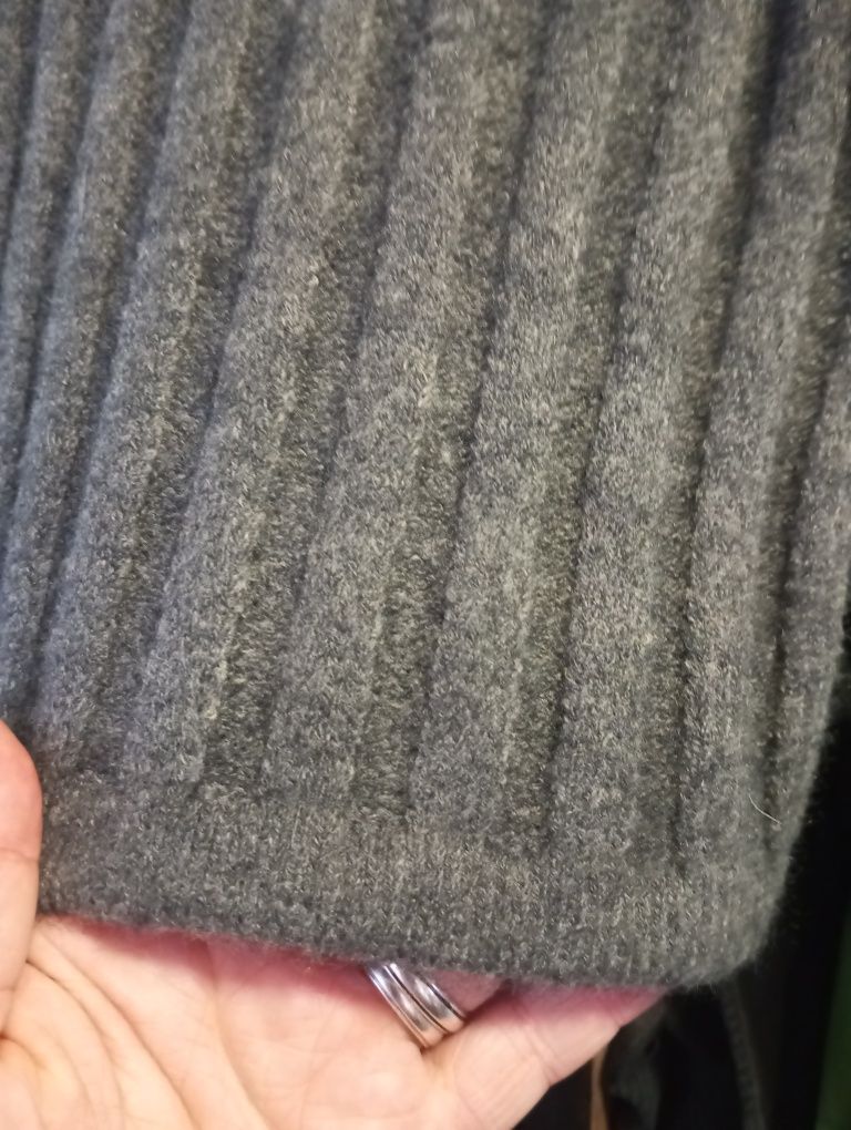 Sweter krótki Bershka - nowy
