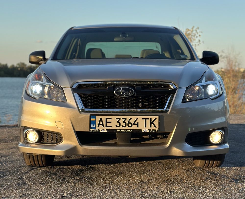 Продам Subaru Legacy 2013 2014 2.5 газ/бензин шикарное состояние