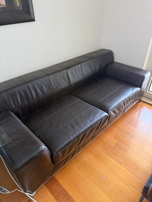 Sofá em pele IKEA LEREN BANK (3 a 4 lugares) – 220×99 cm