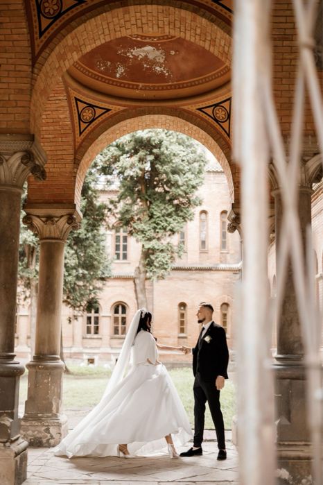 Розкішне весільне плаття