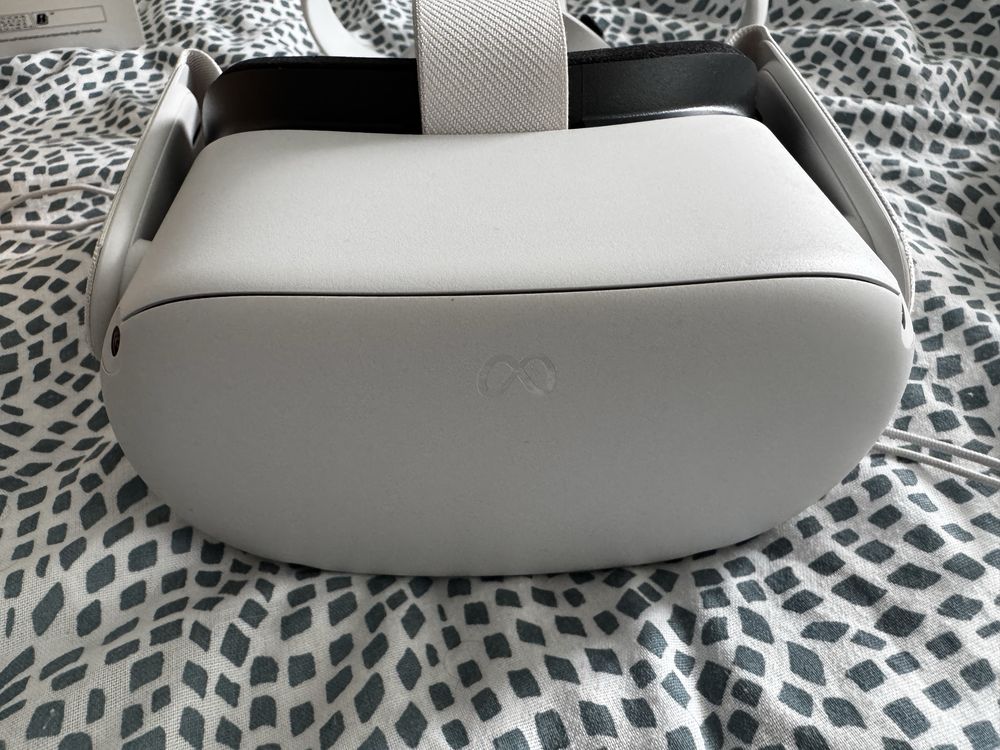 Oculus Meta Quest 2 128GB + przewód