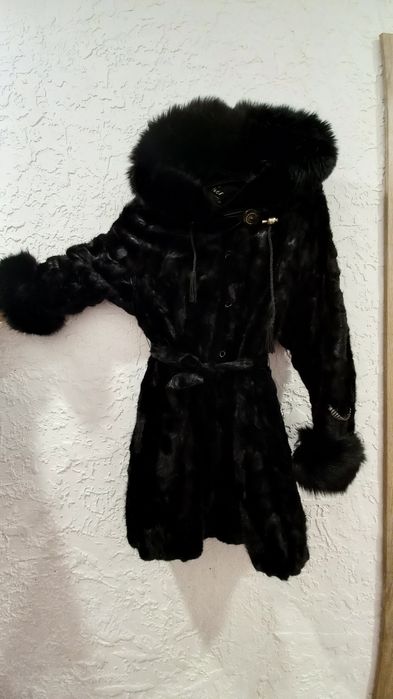 Норкова шуба з песцем