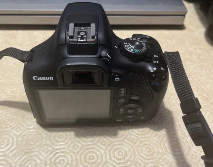 camara fotografica EOS-2000 + lente