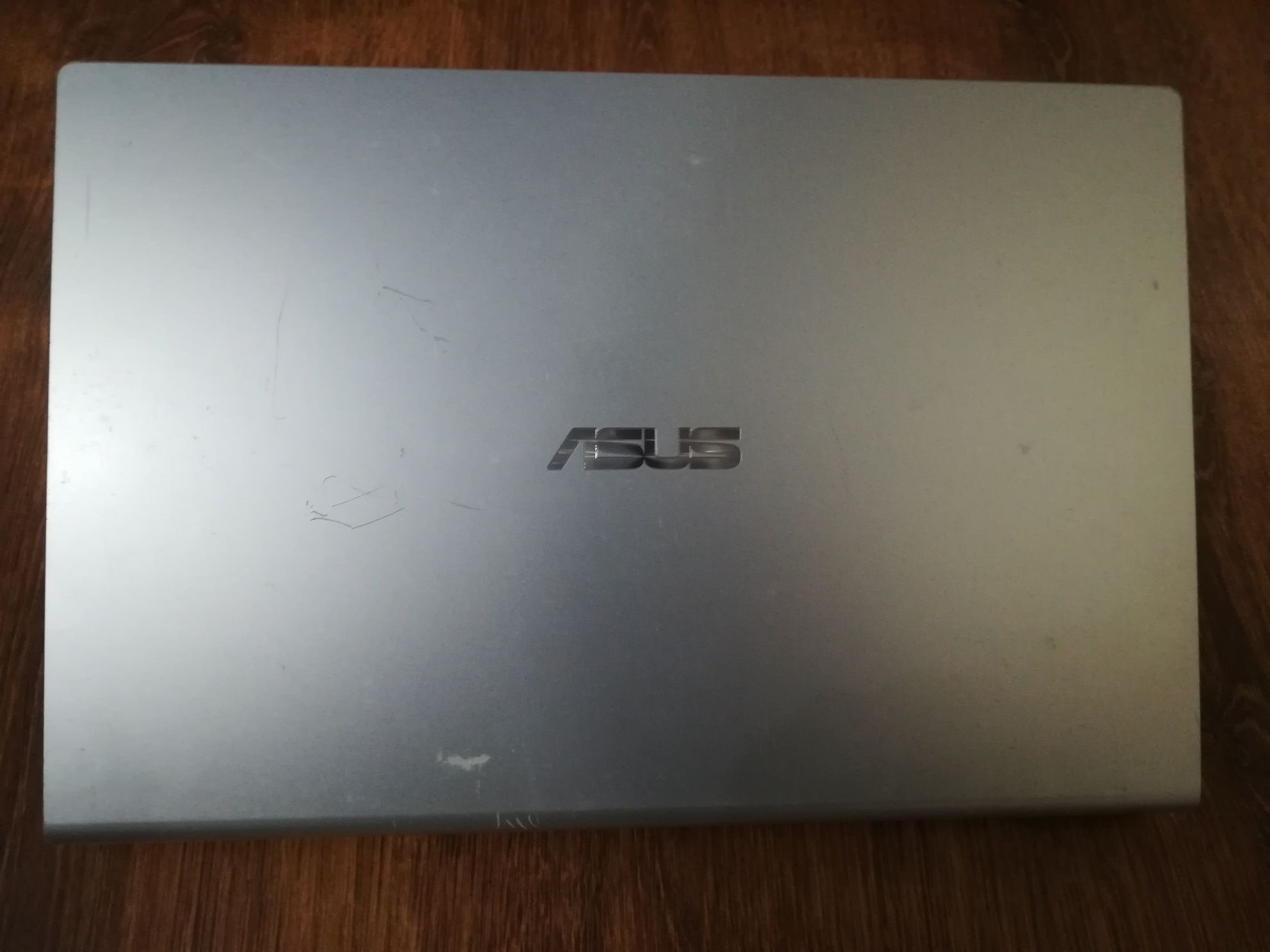 Laptop Asus vivobook a409ja, i5-1035g1,8GB, ssd 256GB,windows 11