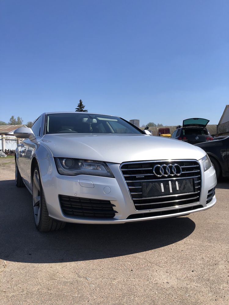 Комплектний перід бампер капот крило фара двері Audi a7 ауді а7 a7 4G