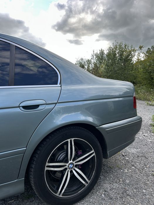 Продам BMW e39 FL