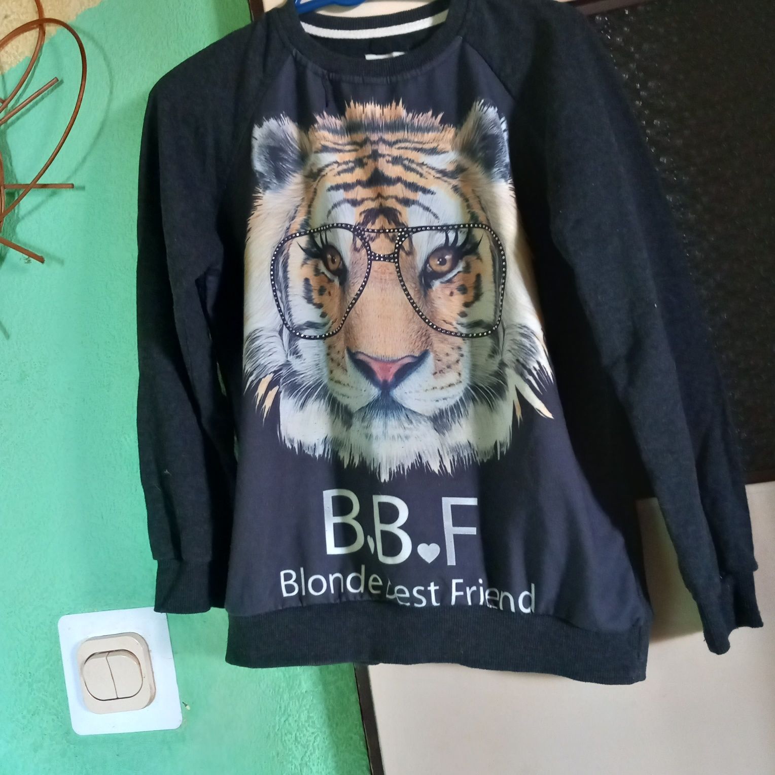 Bluza rozmiar L z tygrysem