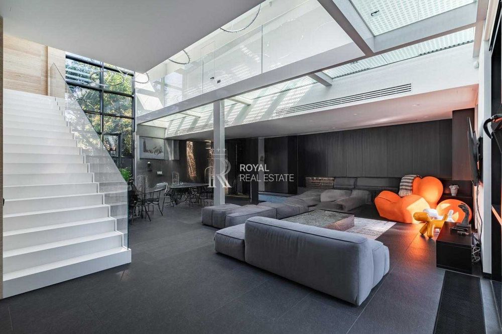 Продаж Будинок Київ Острів Водників Голосієво 500 м2 10 соток Hi Tech