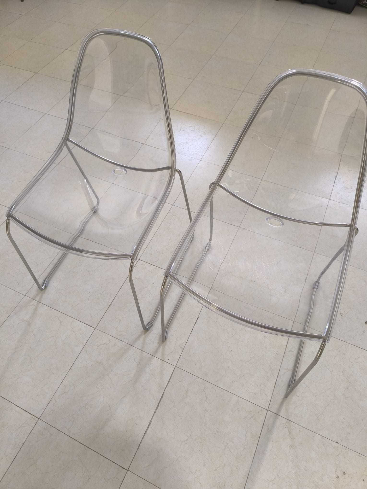 Cadeiras transparentes (2)