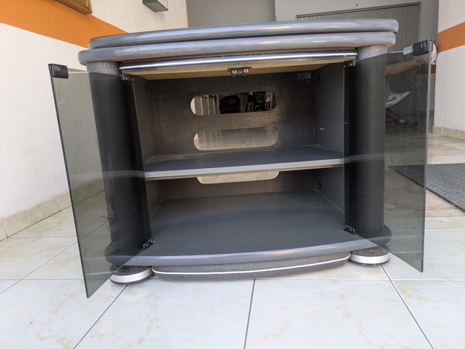 Móvel de sala para TV ou outros equipamentos